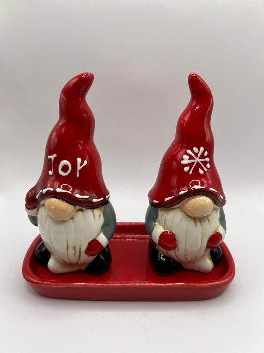 Αλατοπίπερο με δισκάκι