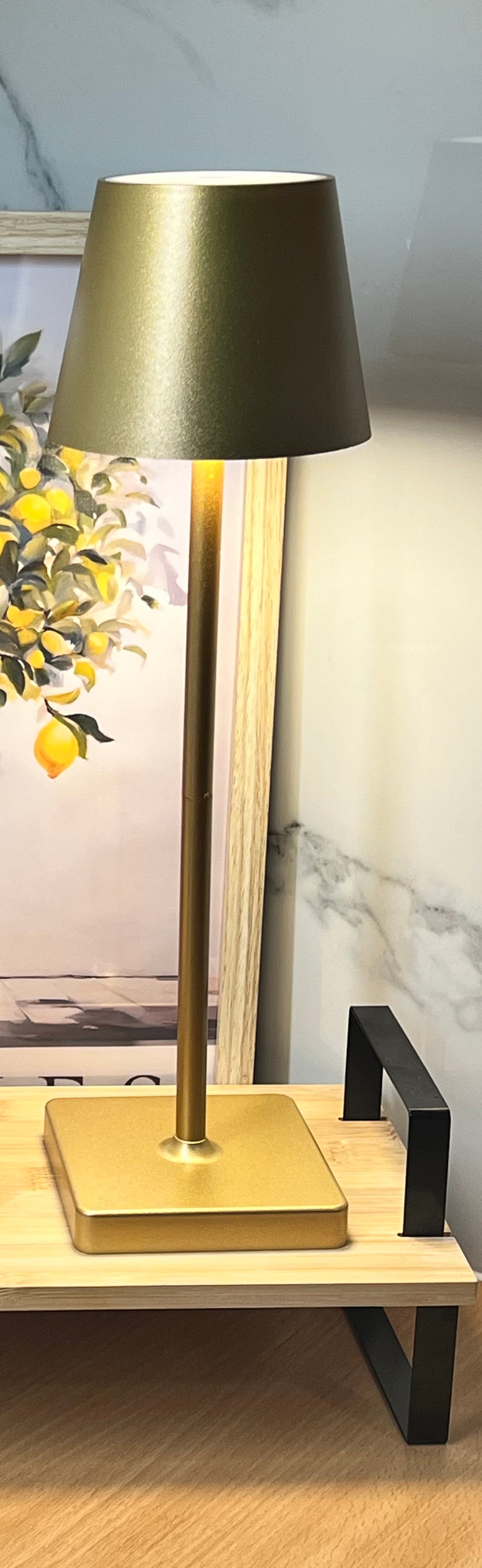 Led χρυσό φωτιστικό