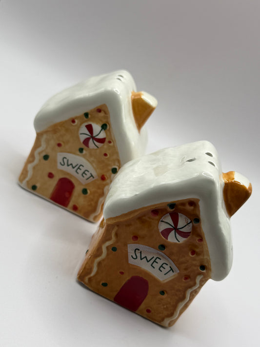 Αλατοπίπερο σπιτάκι